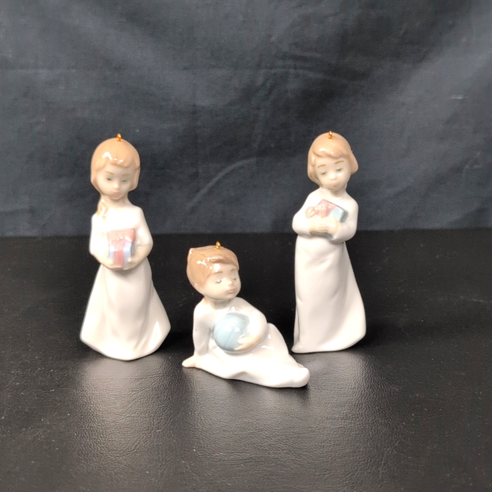 LLADRO MINI CAMISONES "CHRISTMAS MORNING" 3 FIGURINE ORNAMENT SET #05940